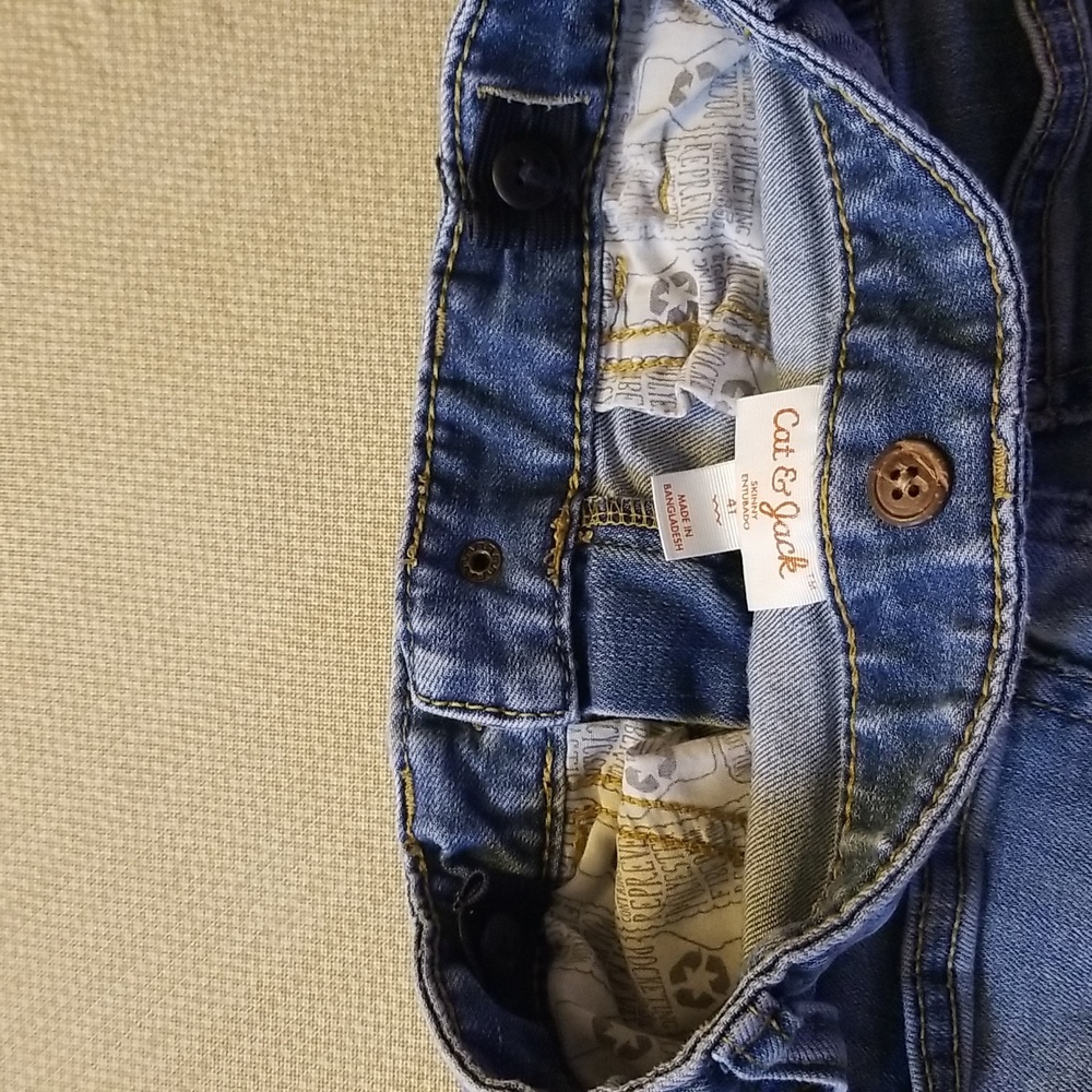 ❣5 for $25 Sale❣ Distressed Jeans and T- Shirt - Picture 6 of 9